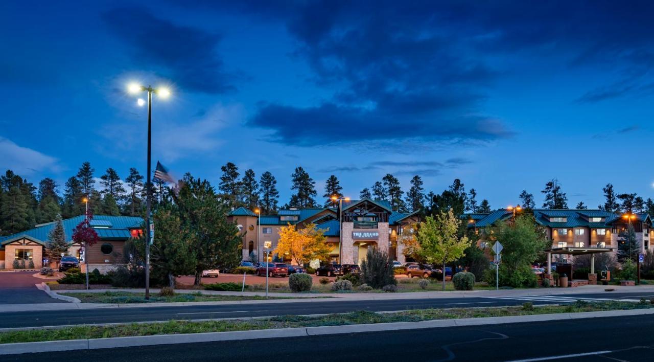 فندق ذا جراند آت جراند كانيون توسايان المظهر الخارجي الصورة The Village at Sun Peaks