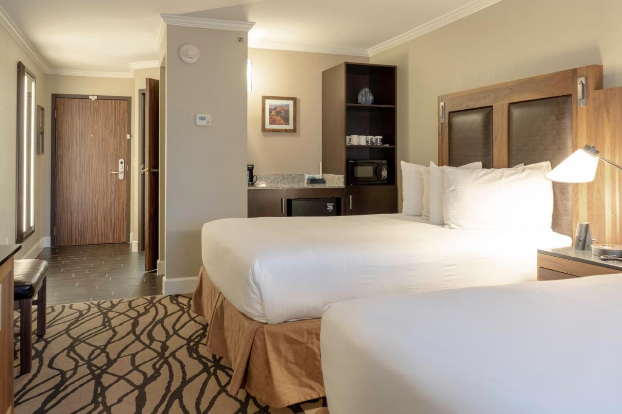 فندق ذا جراند آت جراند كانيون توسايان المظهر الخارجي الصورة A typical guest room at the Hilton San Francisco