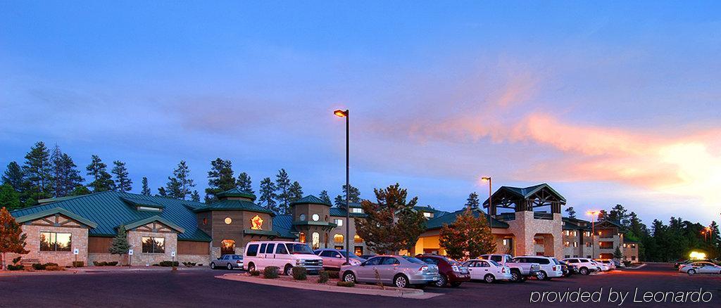 فندق ذا جراند آت جراند كانيون توسايان المظهر الخارجي الصورة The Village at Sun Peaks