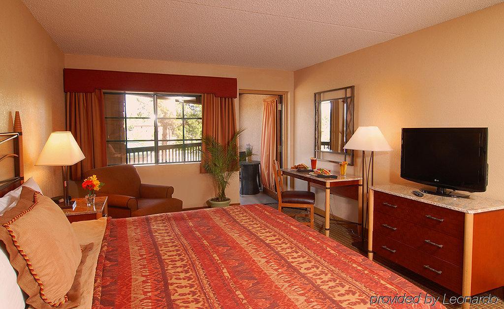 فندق ذا جراند آت جراند كانيون توسايان الغرفة الصورة A typical room at the Inn at the Opera
