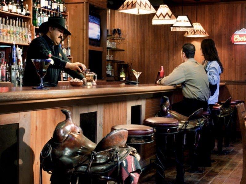 فندق ذا جراند آت جراند كانيون توسايان المظهر الخارجي الصورة A bar in the United States
